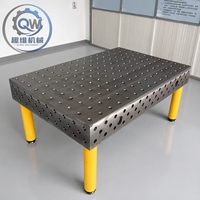 Plateforme de soudage 3D sur mesure pour la soudure de pièces de machines d'ingénierie, établi industriel modulaire flexible