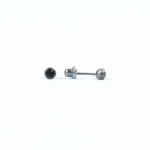 Titanium 4mm Black Bezel Zirconia Earrings Studs For Sensitive Ears Hypoallergenic Stud Earrings