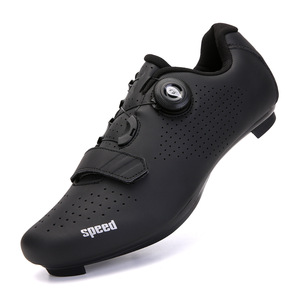 Chaussures de cyclisme unisexes à semelle rigide, respirantes, pour route et VTT, avec options de fixation automatique et non automatique, idéales pour la salle de sport et le spinning. - Product Image 2
