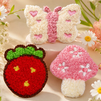 Patchs brodés mignons en forme de champignon, fraise et papillon, à thermocoller pour vêtements, sacs, chapeaux et accessoires DIY
