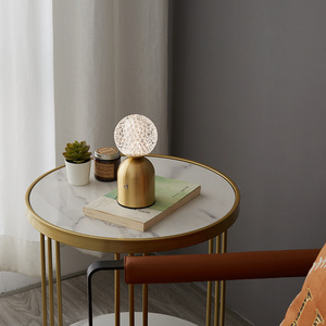 Lámpara de Noche Recargable Minimalista de Cobre, con Atenuación Táctil Escalonada, Decorativa y Amigable con los Ojos, Moderna para Dormitorios - Product Image 5