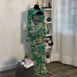 Robes portefeuille imprimées à col creux et manches longues taille haute pour femmes – Tendance - Product Image 4