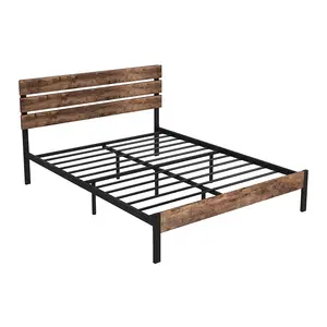 木制床架特大号平台金属床架，带木制床头板和脚踏板床