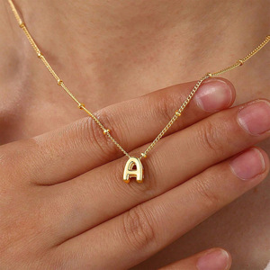 Nuevo Collar con Letra Burbuja de 26 Letras - Colgante de Letra Burbuja, Cadena Chapada en Oro, Diseño Vintage y Moderno, Regalo para Mujer - Product Image 4
