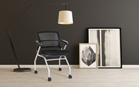 Chaise de bureau noire confortable de maille de tissu de conception moderne pour la formation pour des environnements de bureau