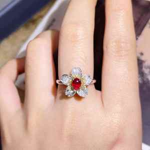 Joyería fina, anillo de rubí natural sin calentar de 0.58 ct en oro de 18 quilates, adornado con 145 diamantes sudafricanos de alta calidad de 0.37 ct - Product Image 1