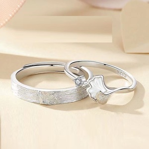 Anillo De Acero Inoxidable Ginkgo Leaf Lovers Pareja Anillo Tendencia Personalidad <span class=keywords><strong>Moonlight</strong></span> Crown Hombres Mujeres Pareja Anillo ajustable - Product Image 3