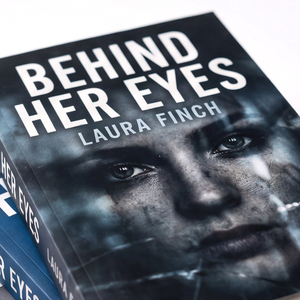 Impresión <span class=keywords><strong>de</strong></span> Libros con Tapa Blanda Personalizada, Novela 'Detrás <span class=keywords><strong>de</strong></span> sus Ojos' <span class=keywords><strong>de</strong></span> <span class=keywords><strong>Laura</strong></span> Finch, Encuadernación Perfecta, Laminación Mate, Servicio <span class=keywords><strong>de</strong></span> Impresión Offset - Product Image 6