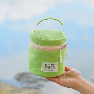 Sac de maquillage rond Yuan Ben vert printemps, étanche, organiseur de toilette de voyage, étui de rangement portable - Product Image 1