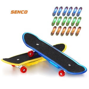 LED 18 pièces <span class=keywords><strong>finger</strong></span> <span class=keywords><strong>skate</strong></span> rampa, vente en gros <span class=keywords><strong>finger</strong></span> skateboard gris 26mm, jouet <span class=keywords><strong>finger</strong></span> skateboard <span class=keywords><strong>avec</strong></span> <span class=keywords><strong>rampe</strong></span> - Product Image 1