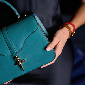 Pochette de soirée en cuir écologique pour femme, sac à main fourre-tout, design personnalisé en métal, 50 pièces minimum, pochette de rangement pour femme - Product Image 3