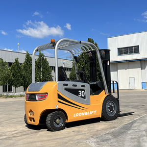 Montacargas Eléctrico de 2.0 Toneladas en Oferta, Operación con Asiento, para Interiores, Almacén, Mástil de Tres Etapas, Neumáticos Sólidos - Product Image 3