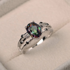 Anello da Donna con Pietra Naturale Colorata, Rubino, Giada Verde, Cuore Nero, in Argento Sterling Placcato Oro con Zirconi, per Matrimonio e Fidanzamento - Product Image 1