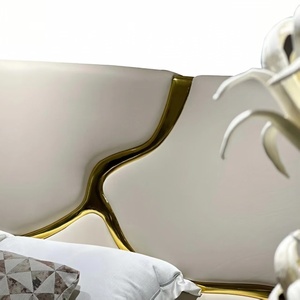 <span class=keywords><strong>Letto</strong></span> in Vera Pelle di Lusso Leggero Italiano, Arredamento di Design Italiano, <span class=keywords><strong>Letto</strong></span> Matrimoniale Grande Dorato per Villa, <span class=keywords><strong>Letto</strong></span> da <span class=keywords><strong>Montagna</strong></span> per Camera da <span class=keywords><strong>Letto</strong></span> Principale - Product Image 6