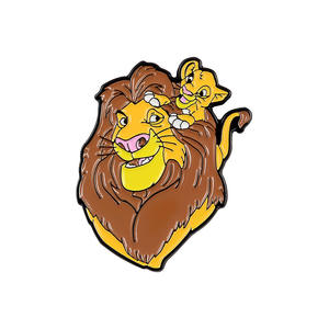 Roi Lion dessin animé broche étudiant mignon sac à dos toile sac broche petit roi Lion doré métal Badge - Product Image 1