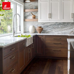 Armoires de cuisine modernes écologiques en noyer noir massif avec inserts personnalisés de style ferme populaire Alland, plan de travail en marbre blanc, salle à manger - Product Image 3
