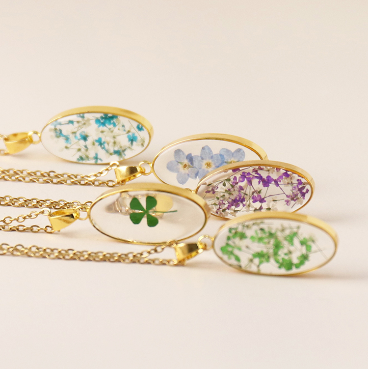 人気のForget Me Notネックレスレジンネックレスドライフラワー