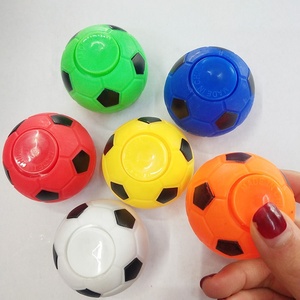 Mini ballon de football en plastique, jouet amusant pour jouer à la main, vente en gros, bobines - Product Image 5
