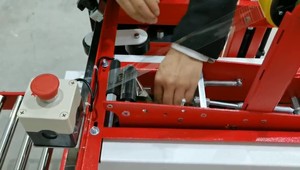 स्वचालित उच्च गति कार्टन सीलर अर्ध स्वचालित कार्टन सीलिंग मशीन - Product Image 5