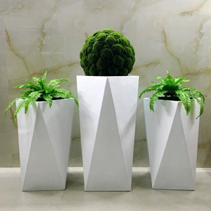 Jardinières rectangulaires en métal sur mesure pour l'extérieur, fabriquées à Hebei pour la décoration des balcons des centres commerciaux - Product Image 4