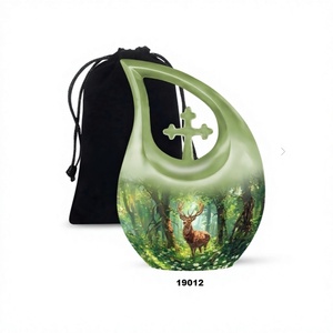 Vente chaude de qualité supérieure cerf de la forêt grande urne de crémation de goutte de larme pour les cendres humaines croix urne commémorative avec sac de velours gratuit - Product Image 1