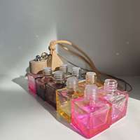 Vente flash Nouveauté 8ml Flacon de parfum vide pour voiture Pendentif Diffuseur en verre avec bouchon en bois