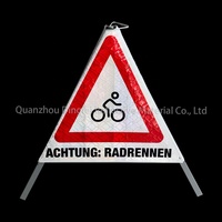 Triangle de signalisation réfléchissant, panneaux de signalisation routière, panneaux d'avertissement sur trépied, panneau de signalisation routière enroulable