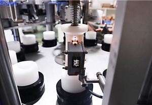 เครื่องบรรจุและบรรจุภัณฑ์หลอดอลูมิเนียมอัตโนมัติเต็มรูปแบบสำหรับยาสีฟัน เครื่องสำอาง ครีม กาว และหลอดพลาสติกอ่อน - Product Image 2