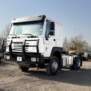 Camión Sinotruk a Precio Favorable, Camión de 371HP 420HP, 4*2 6x4 8X4, 6 Ruedas 10 Ruedas, Camiones Tractores de <span class=keywords><strong>Segunda</strong></span> <span class=keywords><strong>Mano</strong></span> - Product Image 2