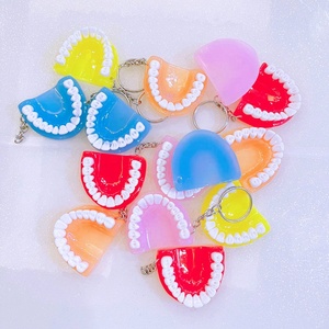 Fabbrica a buon mercato creativo di simulazione dentiera portachiavi portachiavi in resina dentiera portachiavi con accessori appesi - Product Image 2