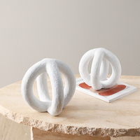Artisanat en résine minimaliste Ornements circulaires croisés pour la décoration intérieure Stock Décoration d'armoire de table Sculpture en résine