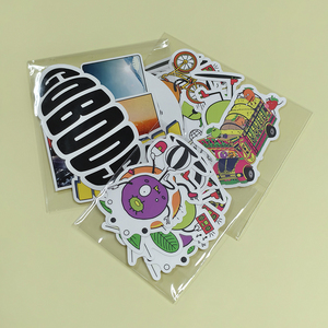 Etiquetas Adhesivas Personalizadas de Alta Calidad, Resistentes al Agua, en Vinilo, con Corte Troquelado - Product Image 2