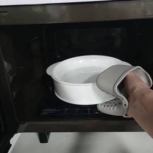 Silicone Mitts Heat Resistant Kitchen <b>Gloves</b> Cooking Baking Grill and <b>Oven</b> Use Food Safe Pot Holder for BBQ - Product Image 4