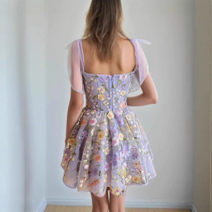 Robe moulante rose pour femme avec broderie florale, col cœur, fleurs 3D et fines bretelles – Robe de cocktail 234 - Product Image 2