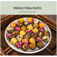 Yunnan Artisanal Rose Osmanthus Ball Roses Rouges Pétales Infusion Soin de la peau Fleur épanouie à la main avec 0 Caféine Boîte d'emballage en vrac