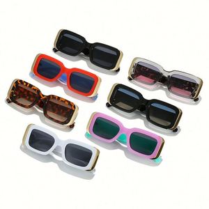 Vente en gros de lunettes de soleil rectangulaires tendance, nouvelle collection, protection UV400, monture épaisse, lunettes de soleil carrées pour femmes - Product Image 3