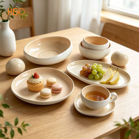 Ensemble de vaisselle en céramique irrégulière crème, style moderne et minimaliste, assiettes, bols, tasses, résistant au lave-vaisselle et à la chaleur, pour la maison et les mariages