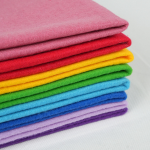 Feutres en tissu polyester 100% personnalisés, colorés, prix de gros bon marché - Product Image 2