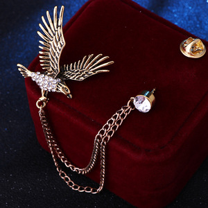 Strass Broschen Männer Metall Quaste Kette Anstecknadeln für Herren Anzug Zubehör Gold <span class=keywords><strong>Eagle</strong></span> <span class=keywords><strong>Vintage</strong></span> Brosche <span class=keywords><strong>Pin</strong></span> Abzeichen Männer Schmuck - Product Image 6