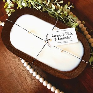 Bougie parfumée de luxe en bois, artisanale, dans un bol en bois d'acacia long, bols à bougies vides, plateau en bois - Product Image 1