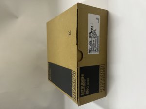 Servoamplificador de CA Mitsubishi Serie MELSERVO-J2 MR-J2S-40A - Product Image 1