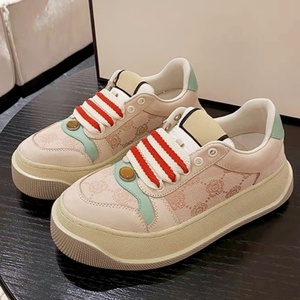 Chaussures de luxe en cuir pour femmes, nouvelles collections printemps, motifs tendance, respirantes, à semelles épaisses et rehaussantes. - Product Image 1
