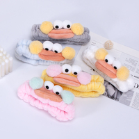 Bandeau élastique en peluche personnalisé avec logo, motif dessin animé mignon et amusant, pour le lavage du visage, le spa, le masque facial et le maquillage, avec bouche en forme de saucisse, pour femme