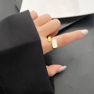 Nhẫn Hình Vuông Bằng Thép Không Gỉ Màu Vàng PVD 18K INS Bán Chạy Trang Sức Thời Trang Nhẫn Thay Đổi Kích Thước Vỏ Màu Trắng Có Thể Điều Chỉnh Được Cho Nữ - Product Image 5