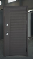 Porte de sécurité en acier russe durable avec barrière thermique, finition acier, anti-humidité, revêtement poudré pour villa et appartement modernes