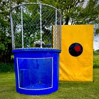 Fête d'été en plein air Sports commerciaux Carnaval aquatique Jeux d'amusement Cabine de dunk pour enfants Réservoir de dunk gonflable pour adultes