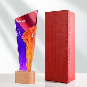 Trophée personnalisé en cristal avec base en bois massif pour récompenses de réunion annuelle d'entreprise et souvenirs - Product Image 4