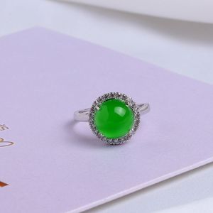 ชุดเครื่องประดับแคลซิโดนีสามชิ้น ขายส่งจากโรงงาน ไลฟ์สด มีสินค้าพร้อมส่ง ดรอปชิปปิ้ง ต่างหู จี้ แหวน สีเขียว - Product Image 3