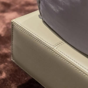 Lit rembourré Roger, taille double, tissu en coton et lin italien, design minimaliste flottant, mobilier de chambre principale - Product Image 4