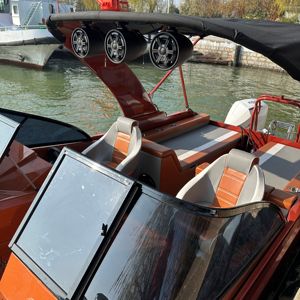 Yate Deportivo de Lujo, Yate de Vela de 27 pies, Motor Fuera de Borda de Aluminio de 150 HP, Control con Pantalla Táctil, Pesca, Crucero, Turismo, Ocio, Río - Product Image 5